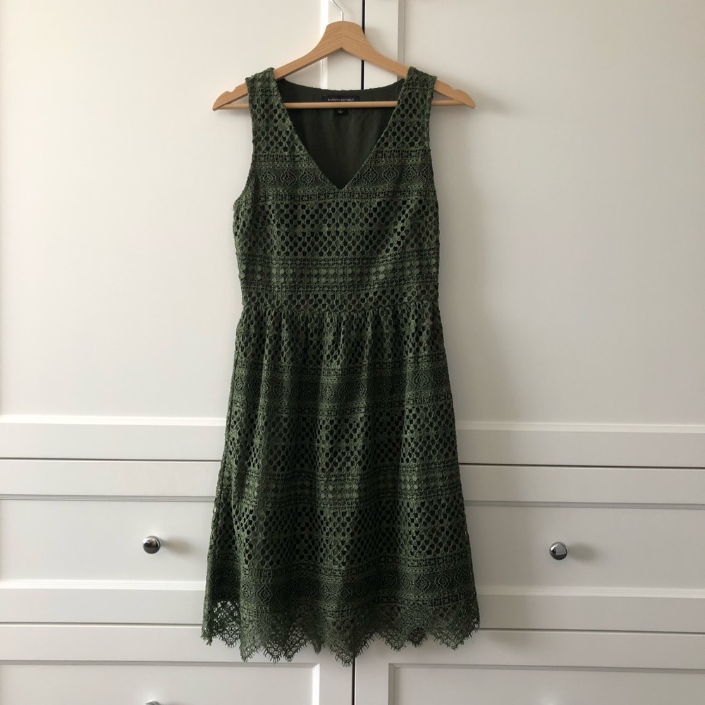 Banana Republic Green Lace Dress - NWOT